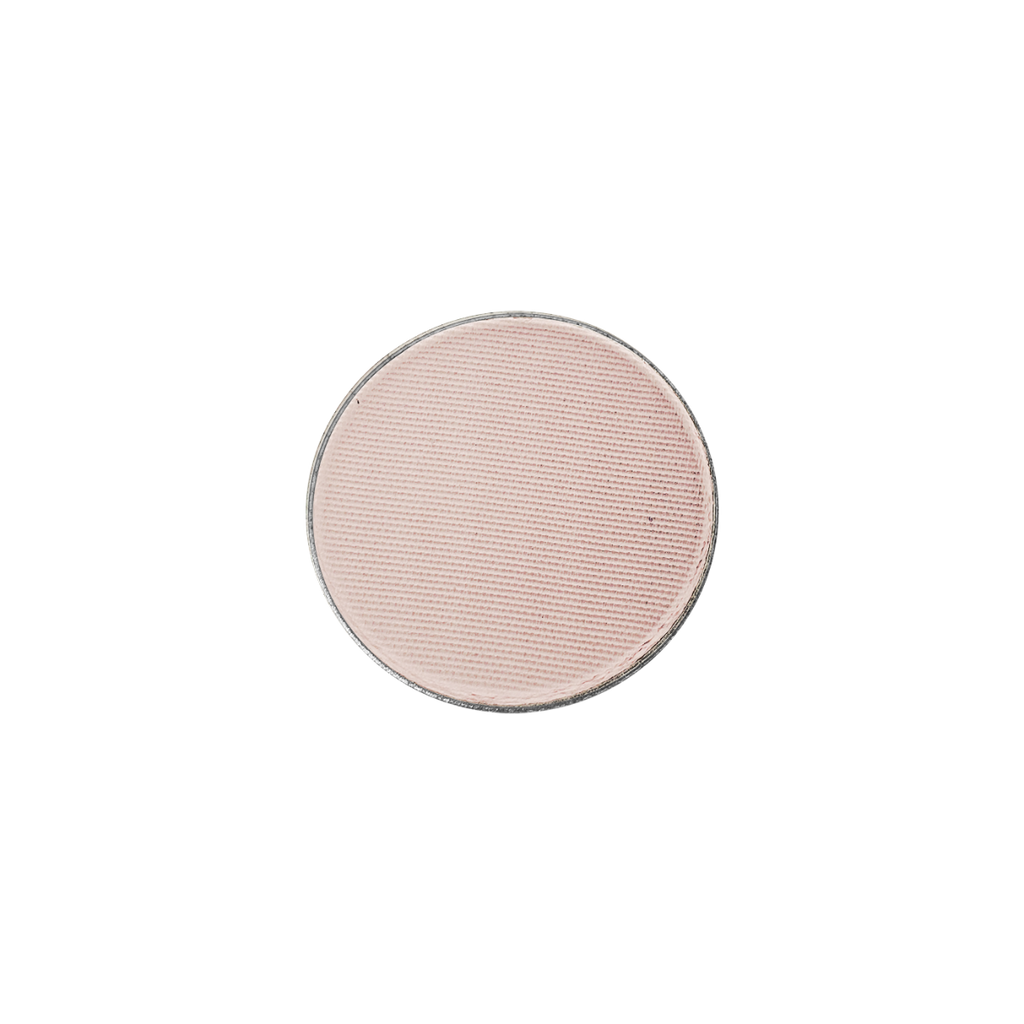 viaGlamour image of a extreme-eyeshadow