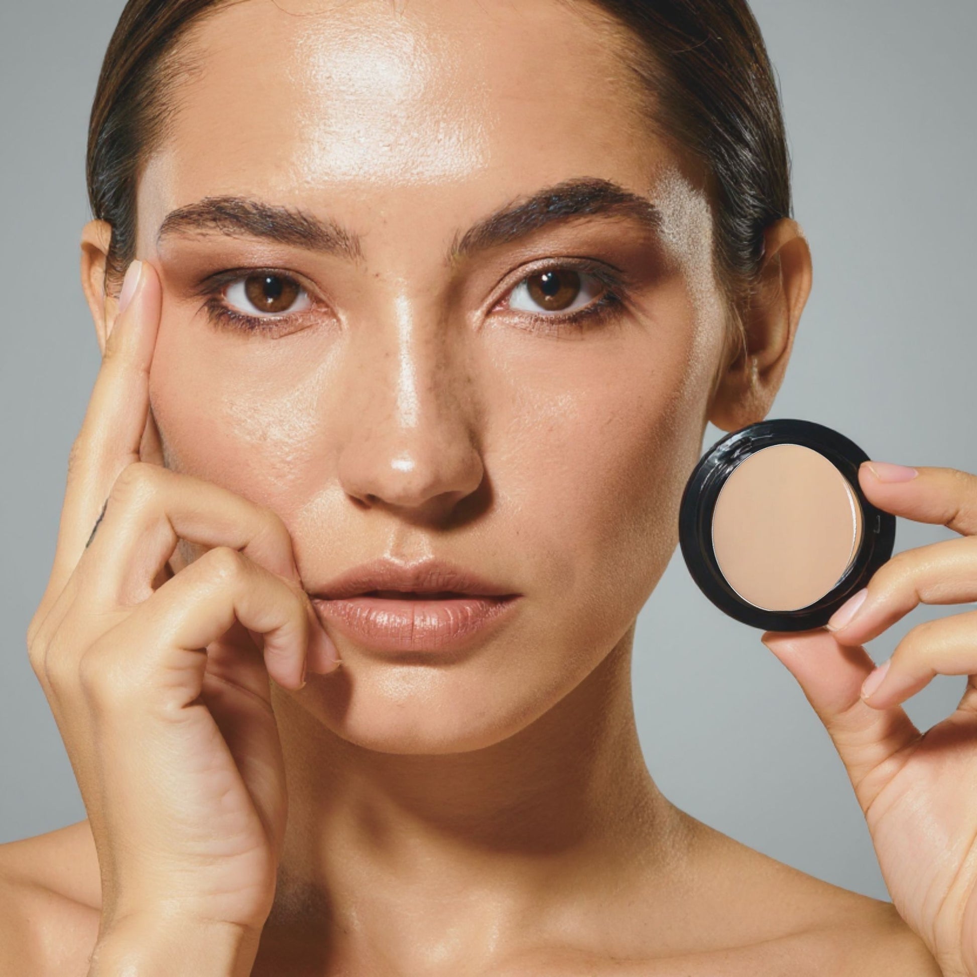 Extra Light Porcelain Concealer Compact